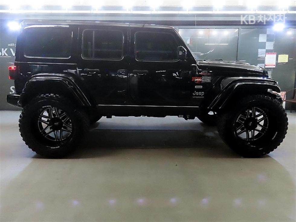 2021 Jeep (JL) photo