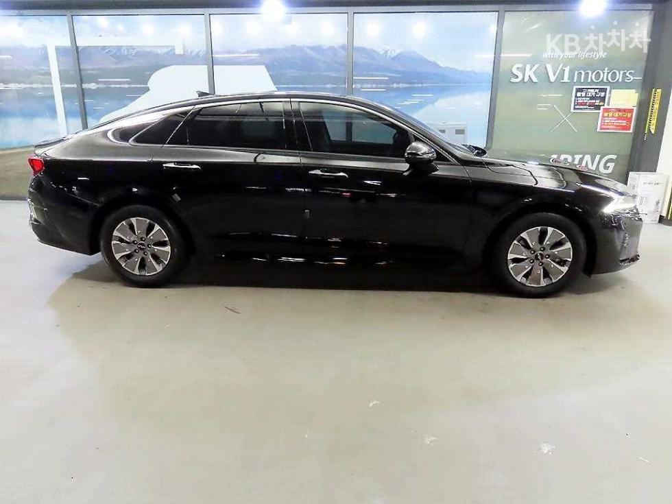 2023 - kia k5