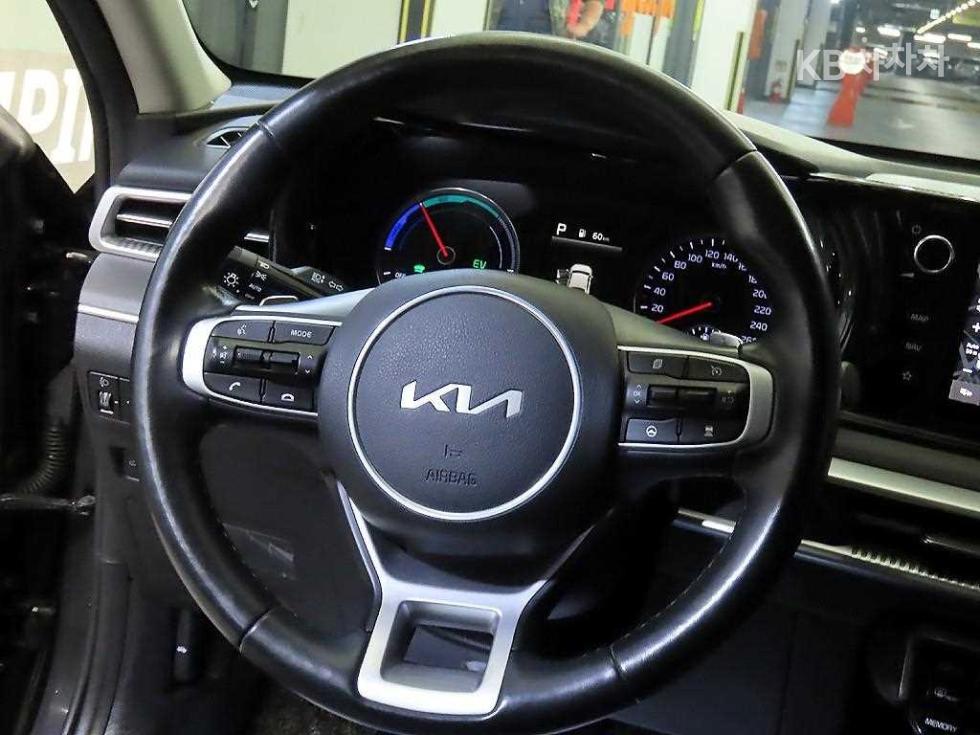 2023 - kia k5