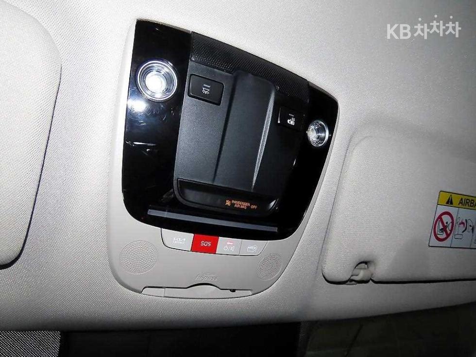 2023 - kia k5