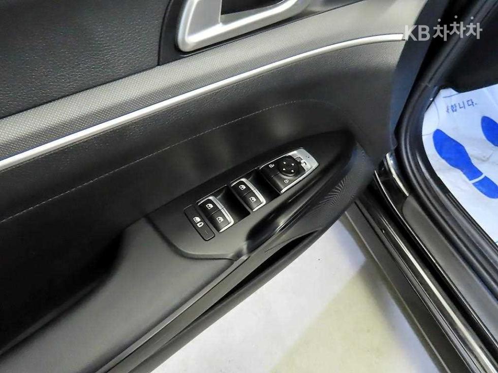 2023 - kia k5