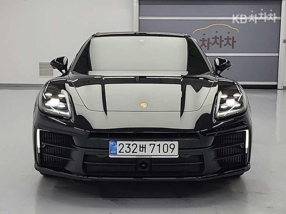 2025 porsche panamera