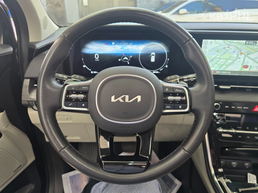 2023 - kia carnival