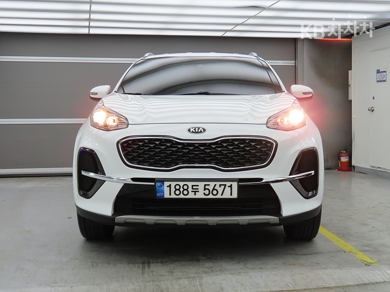 2022 - kia sportage