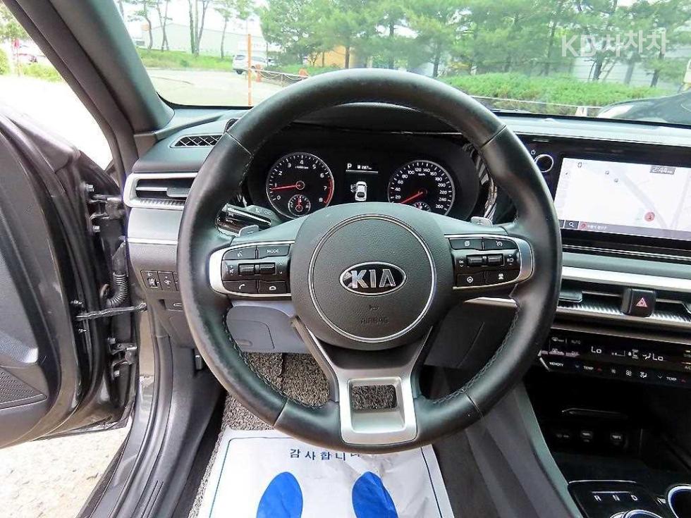2020 - kia k5