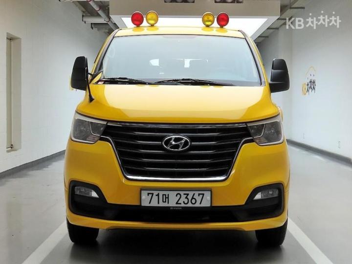 Hyundai Starex LPi 어린이버스 15인승 — foto 1