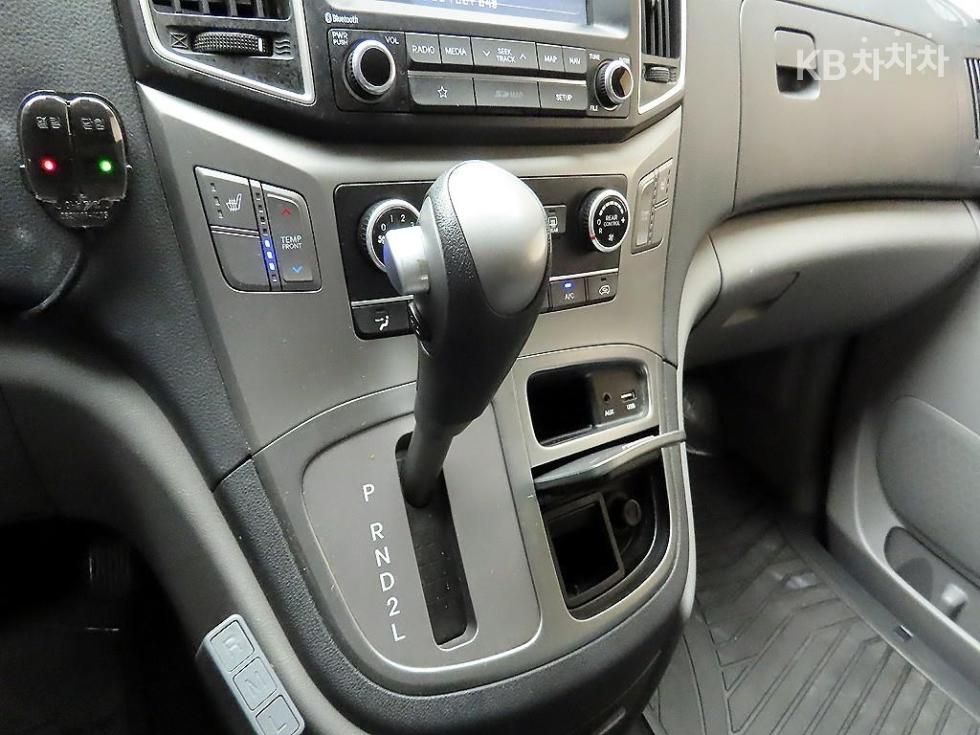 Hyundai Starex — miniaturë 9