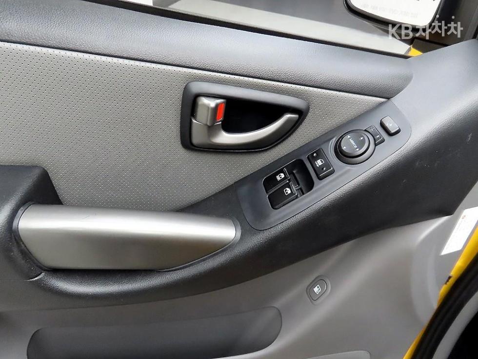 Hyundai Starex — miniaturë 10