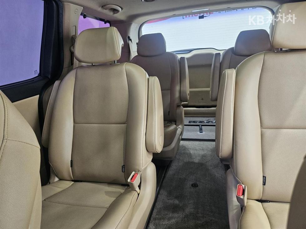 2016 - kia carnival