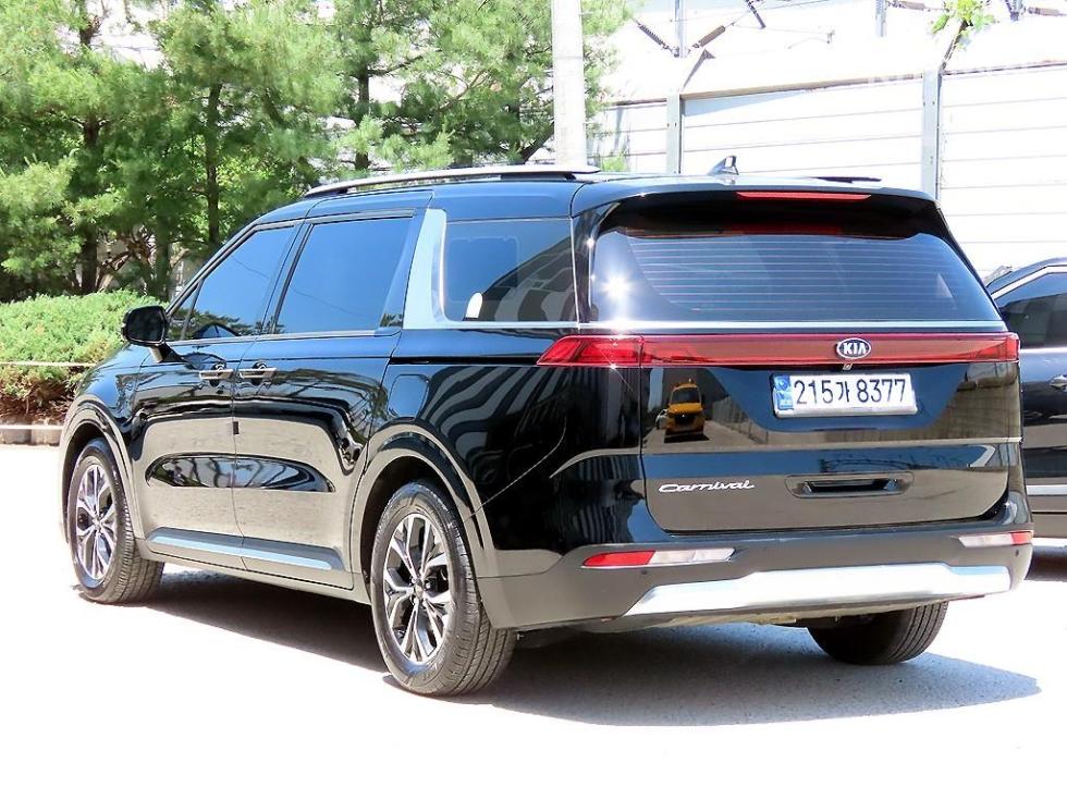 2021 - kia carnival