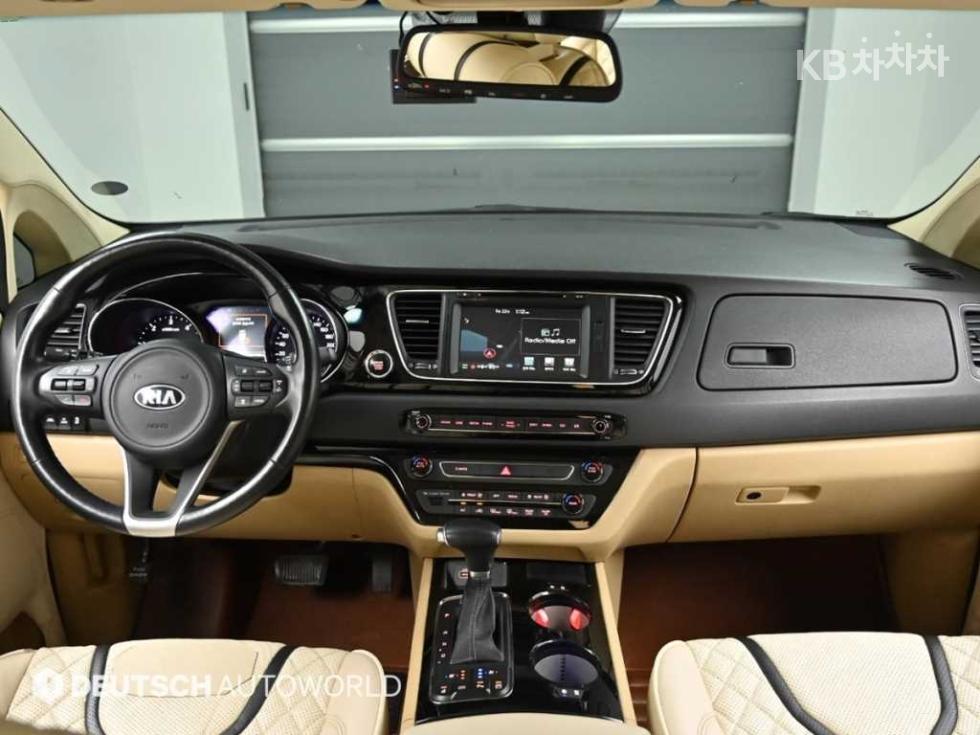 2017 - kia carnival