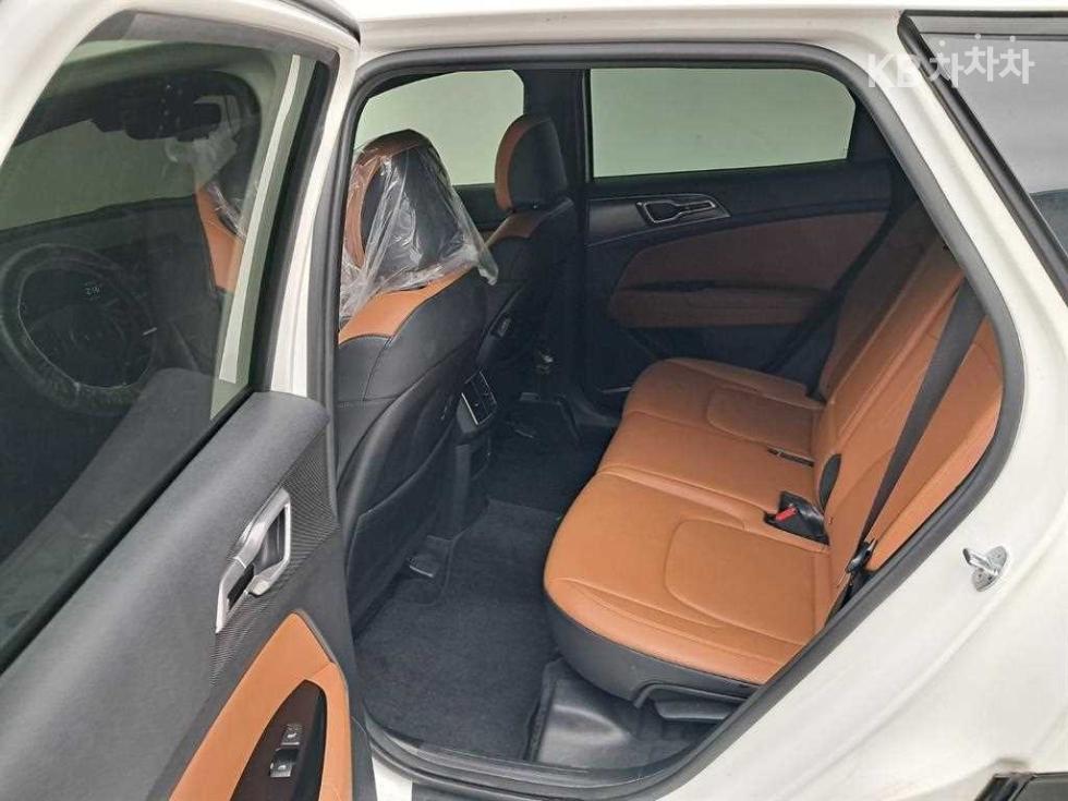 2023 - kia sportage