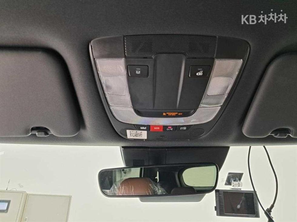 2023 - kia sportage