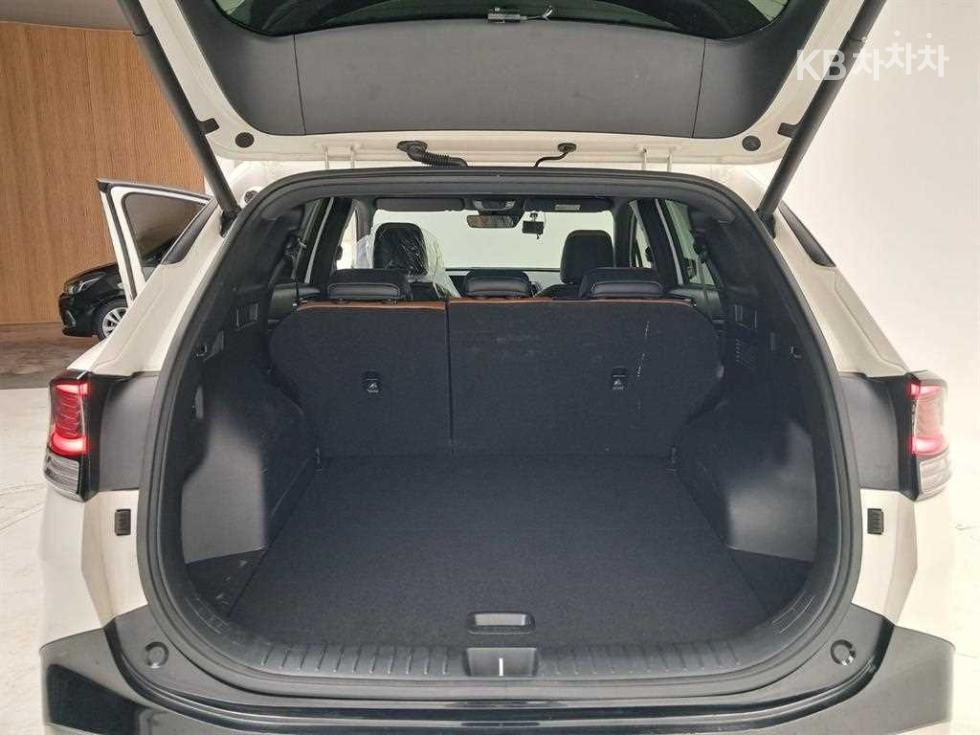 2023 - kia sportage