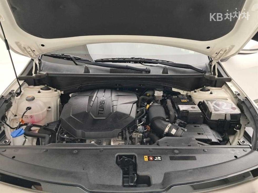 2023 - kia sportage