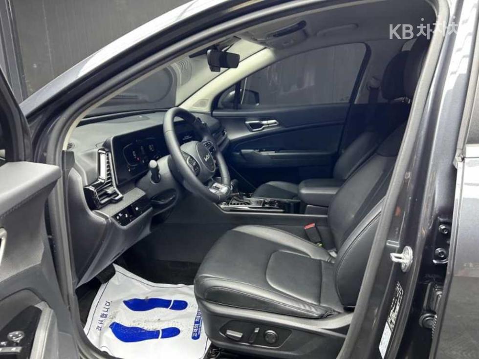 2022 - kia sportage