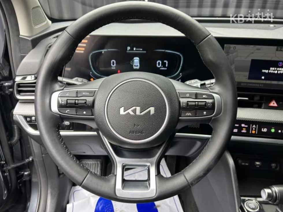 2022 - kia sportage
