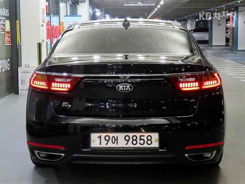 2017 - kia k7