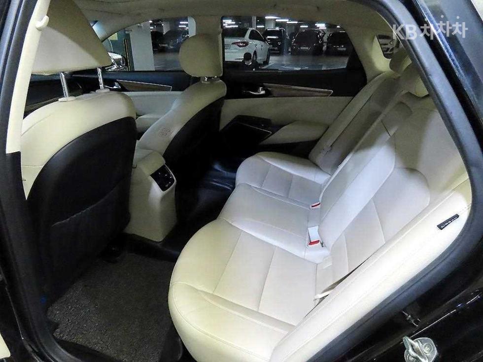 2017 - kia k7