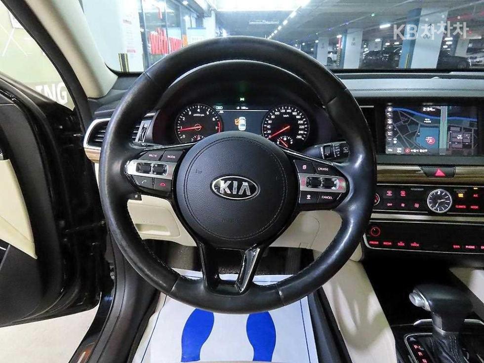 2017 - kia k7