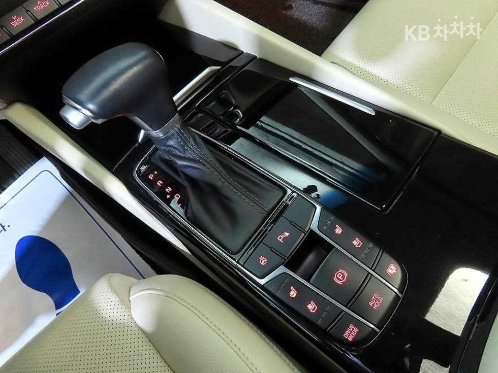 2017 - kia k7
