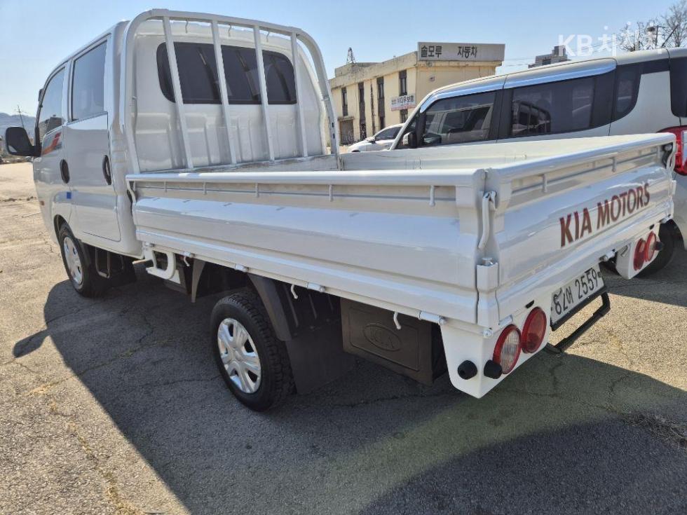 2020 - kia bongo iii