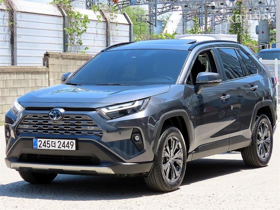 2024 - toyota rav4