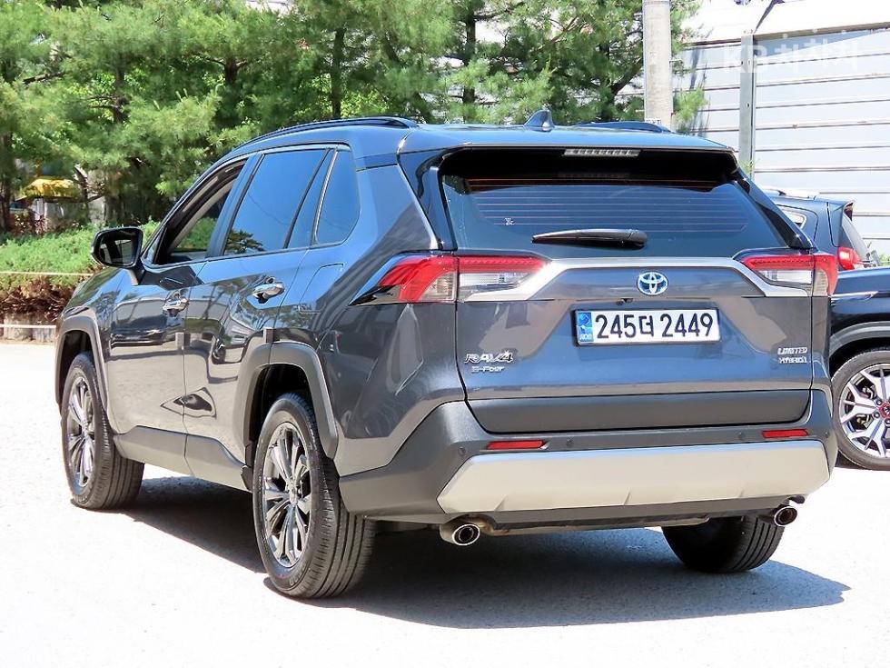 2024 - toyota rav4