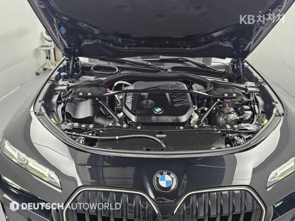 BMW 7er — miniaturë 6