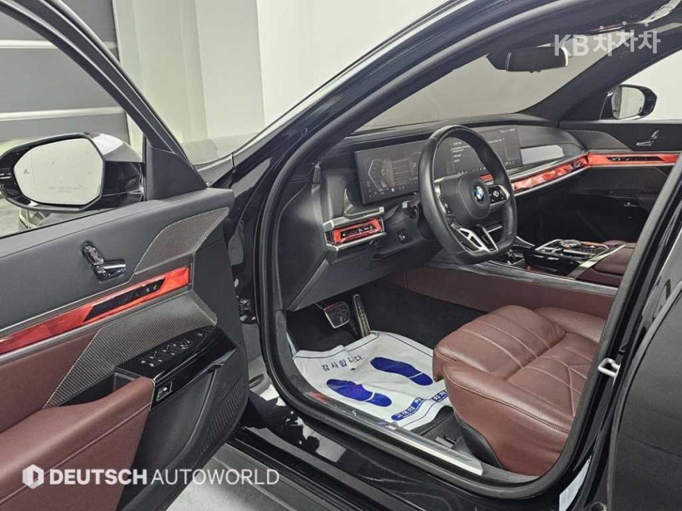 BMW 7er — miniaturë 11
