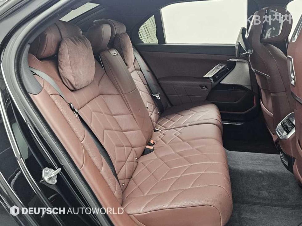 BMW 7er — miniaturë 12