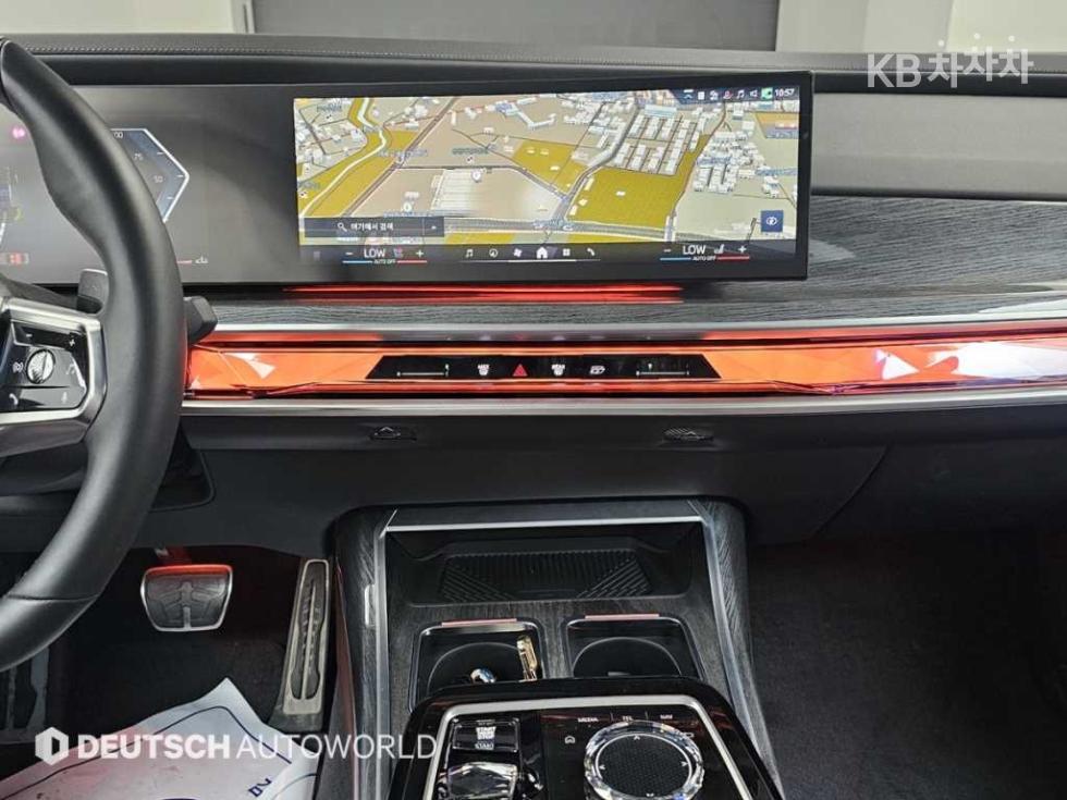 BMW 7er — miniaturë 14