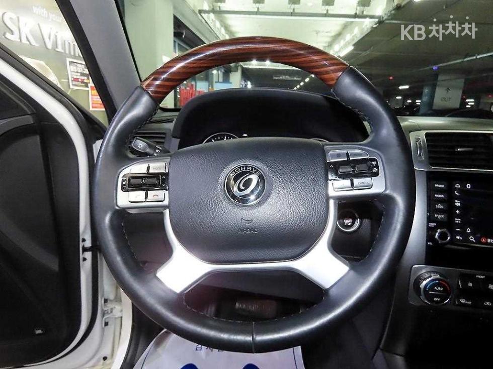 2019 - kia mohave