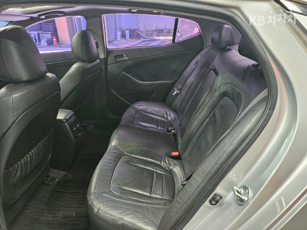 Kia K5 — miniaturë 13