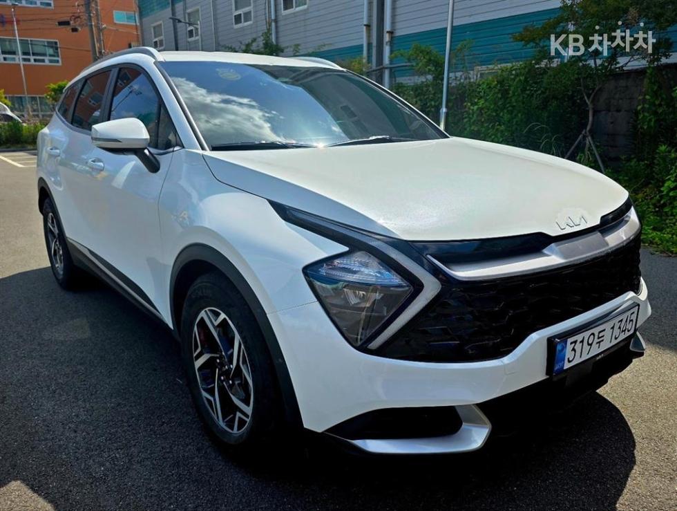 2022 - kia sportage