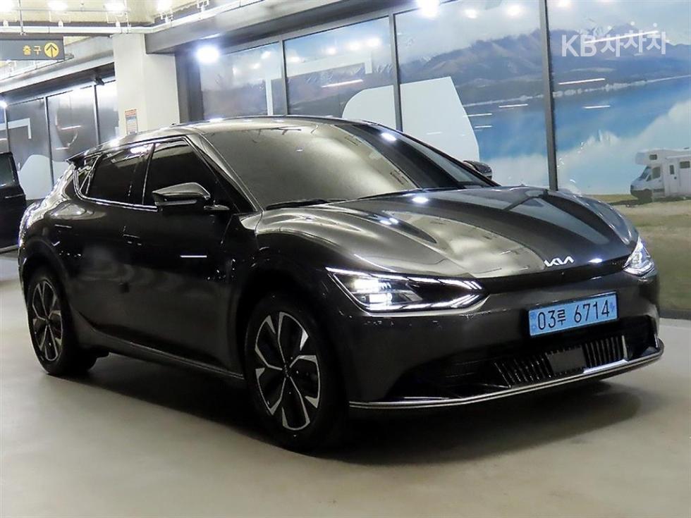 기아 EV6 롱 레인지 2WD 어스