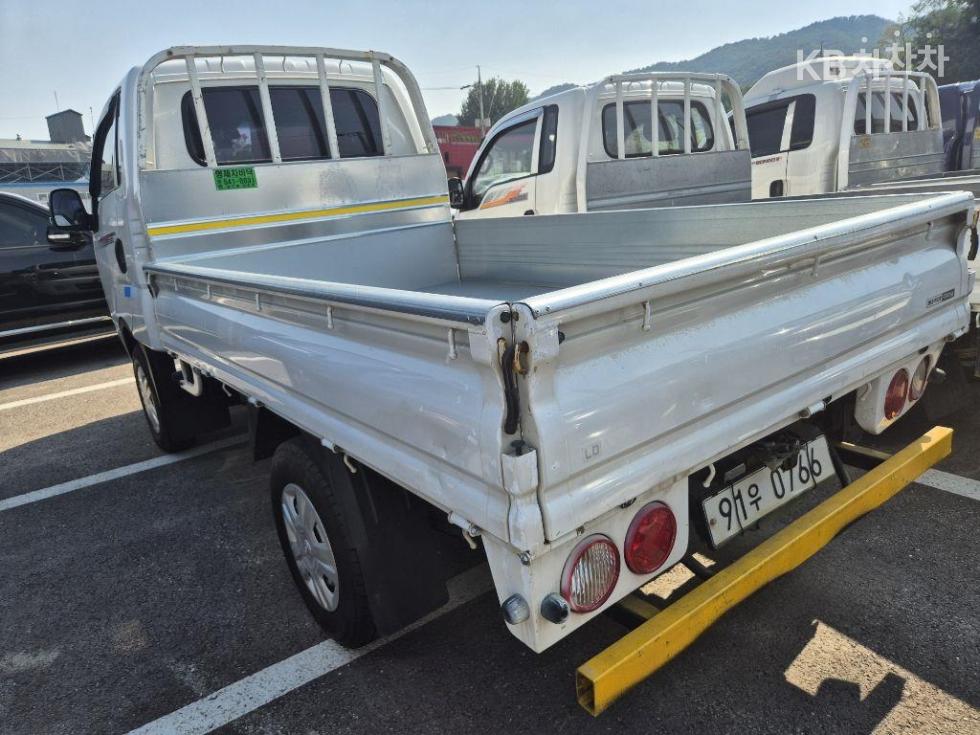 2022 - kia bongo iii