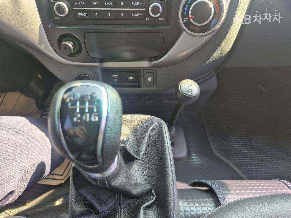 2022 - kia bongo iii