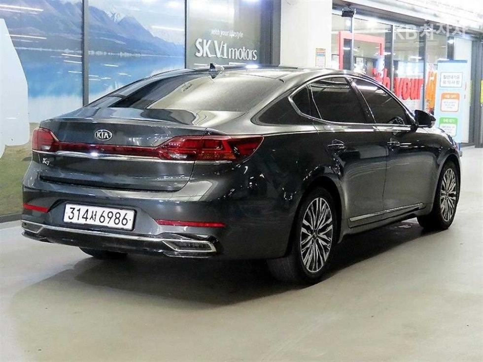 2021 - kia k7