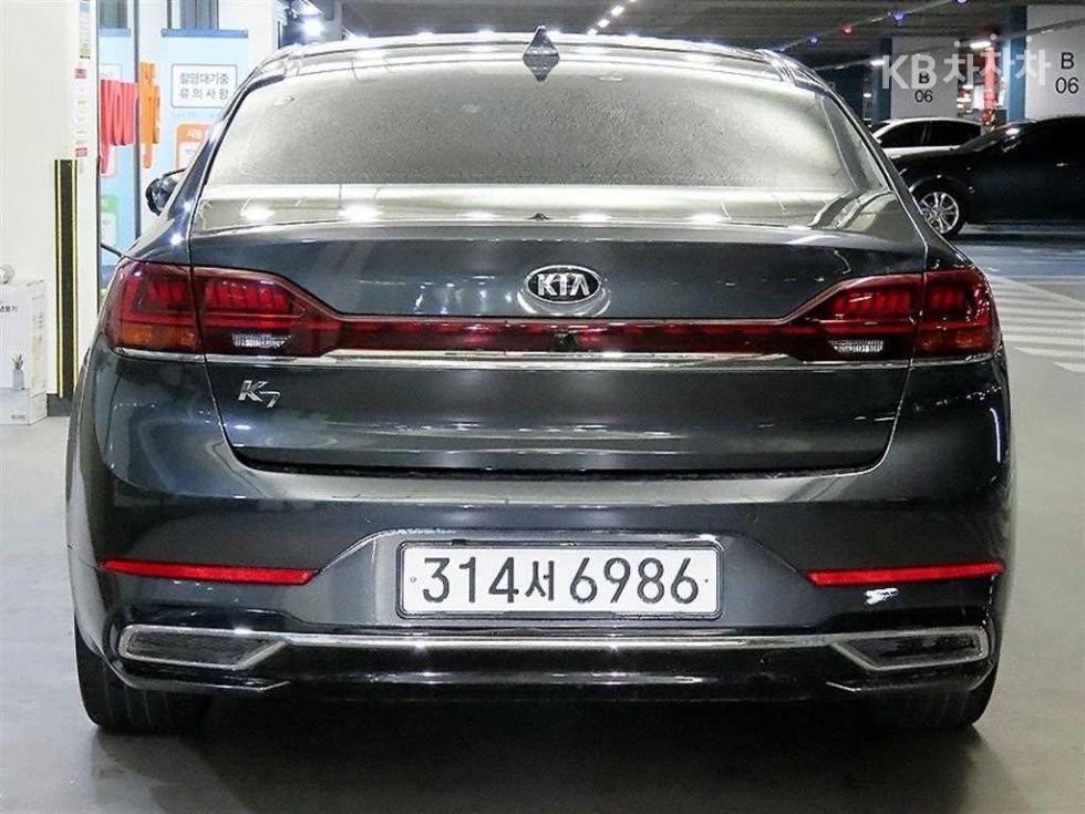 2021 - kia k7