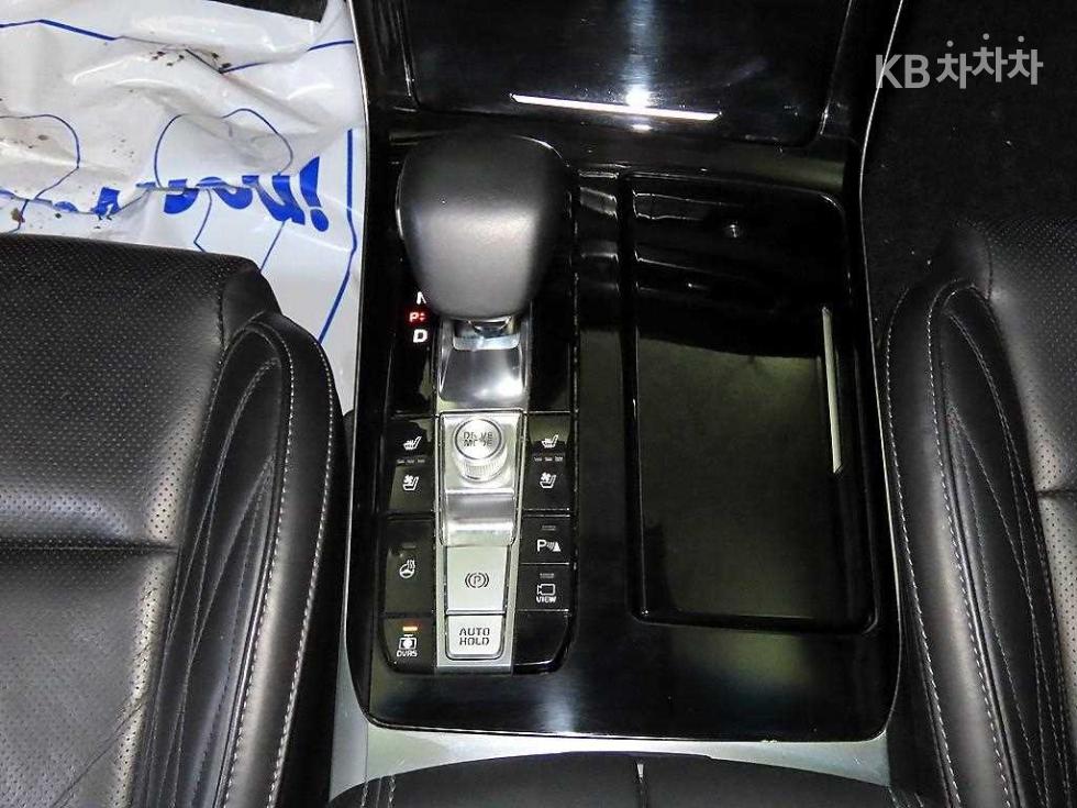 2021 - kia k7