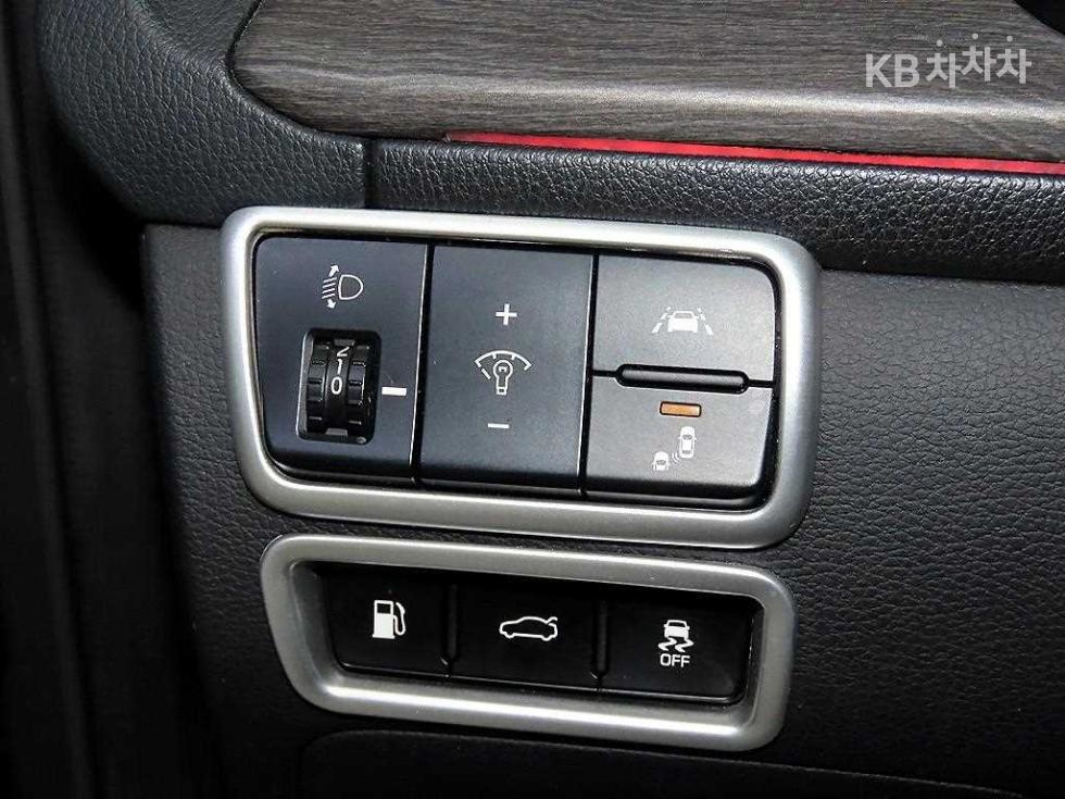 2021 - kia k7
