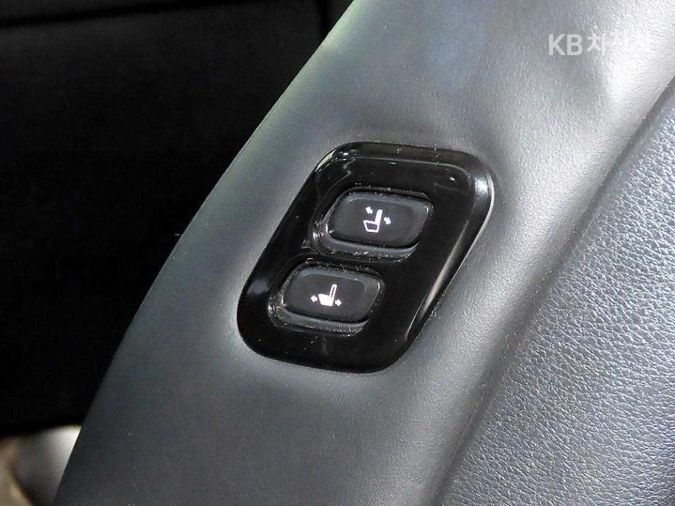 2021 - kia k7