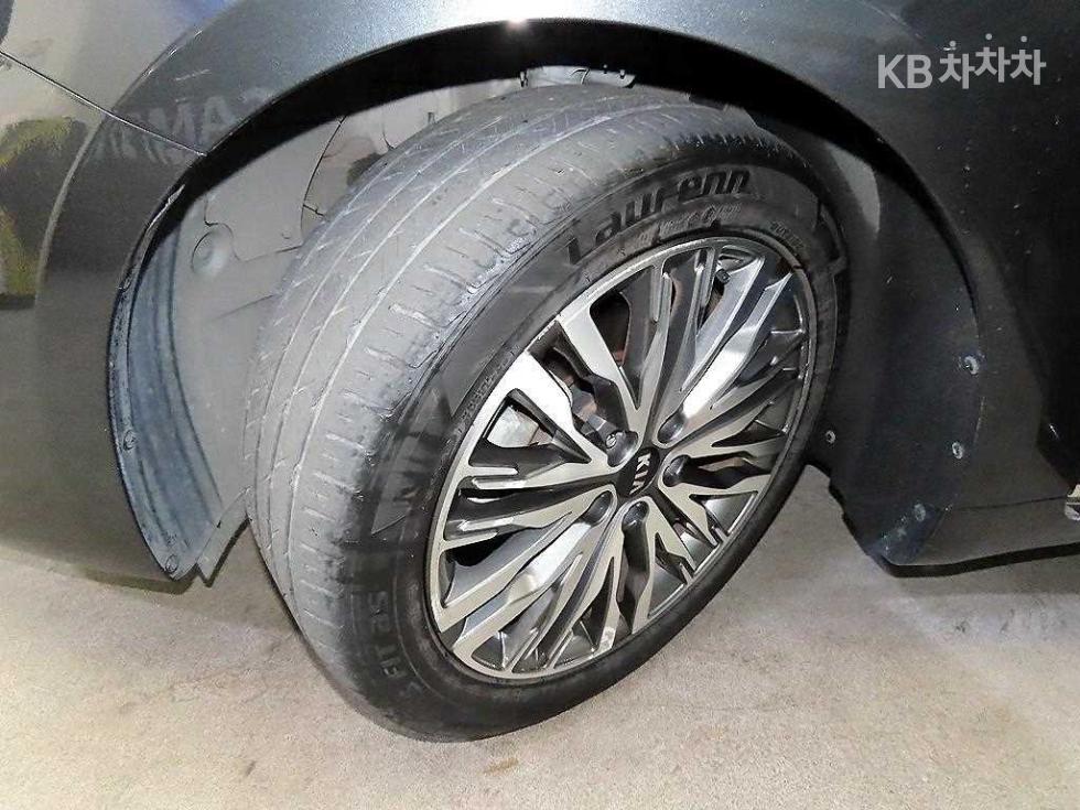 2021 - kia k7
