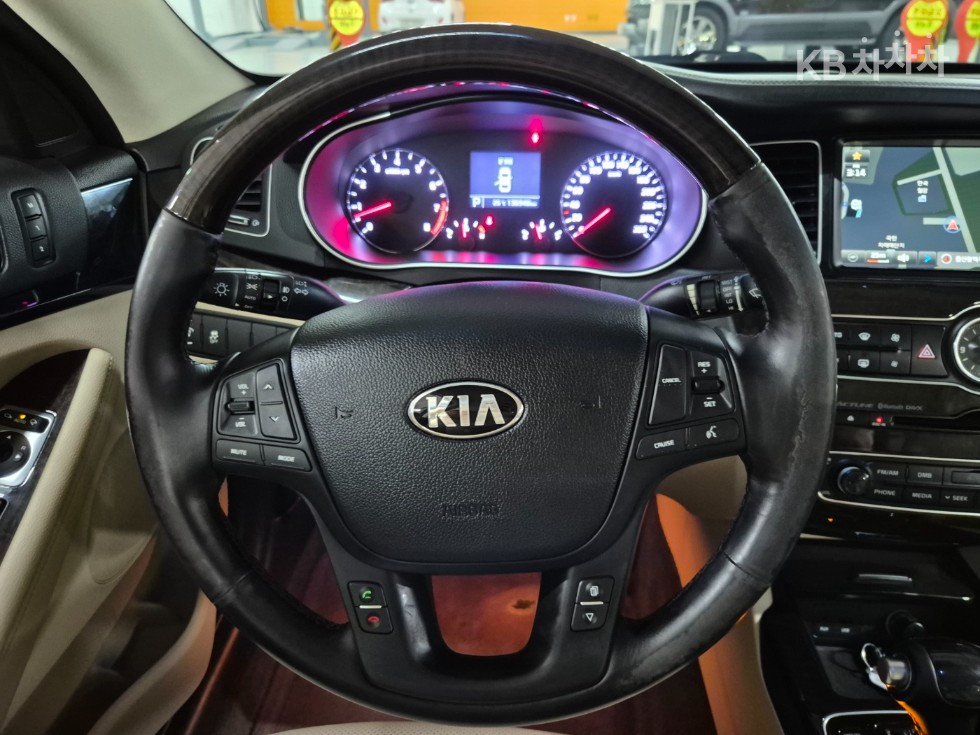 2013 - kia k7