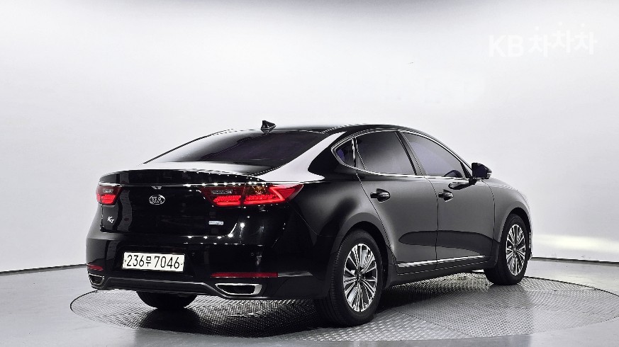 2018 - kia k7