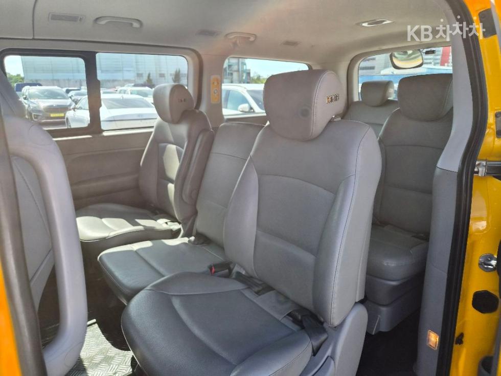 Hyundai Starex — miniaturë 10