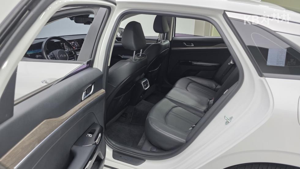 2020 - kia k5
