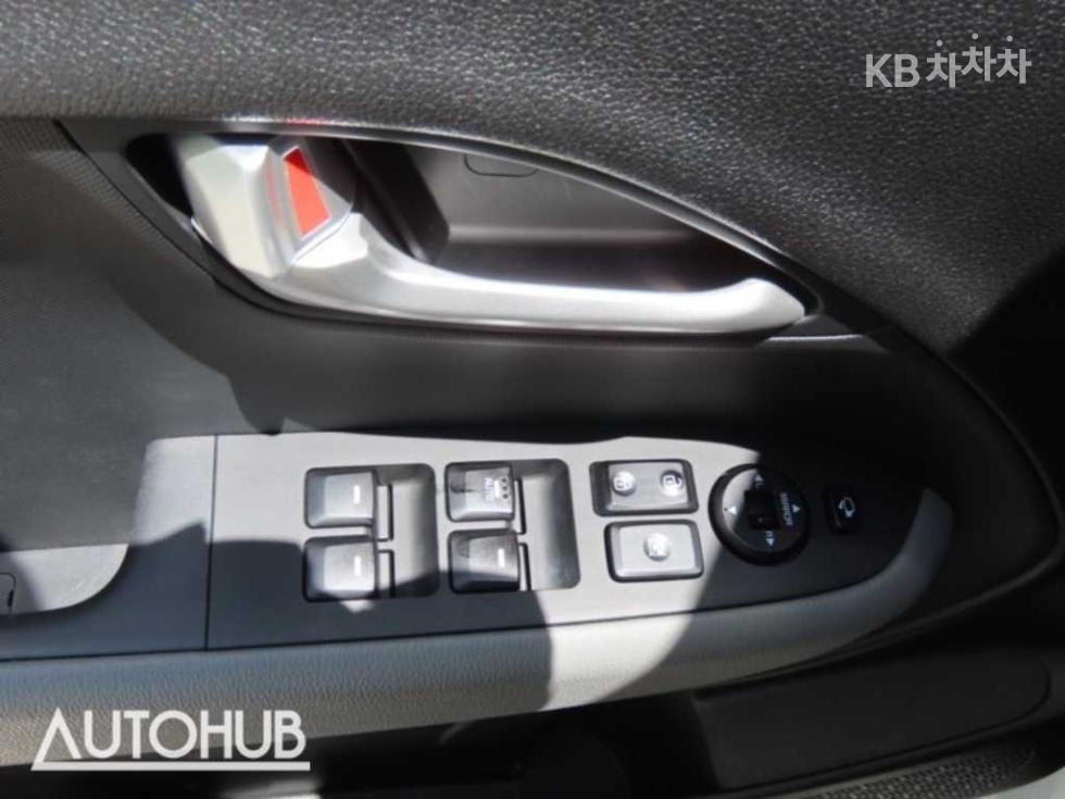 2025 - kia kia