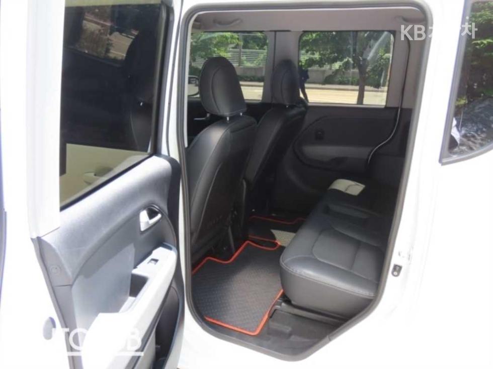 2025 - kia kia